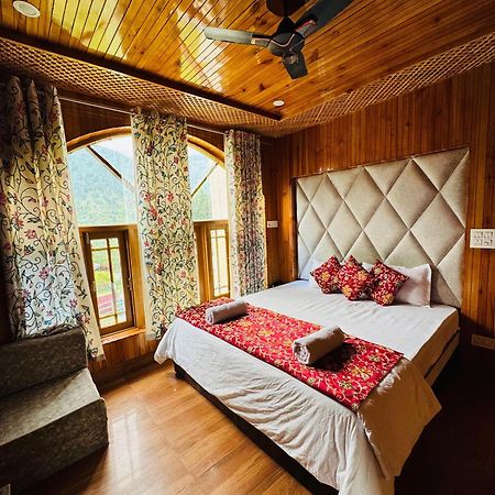 Frosty Mountain Resort Pahalgām Eksteriør billede